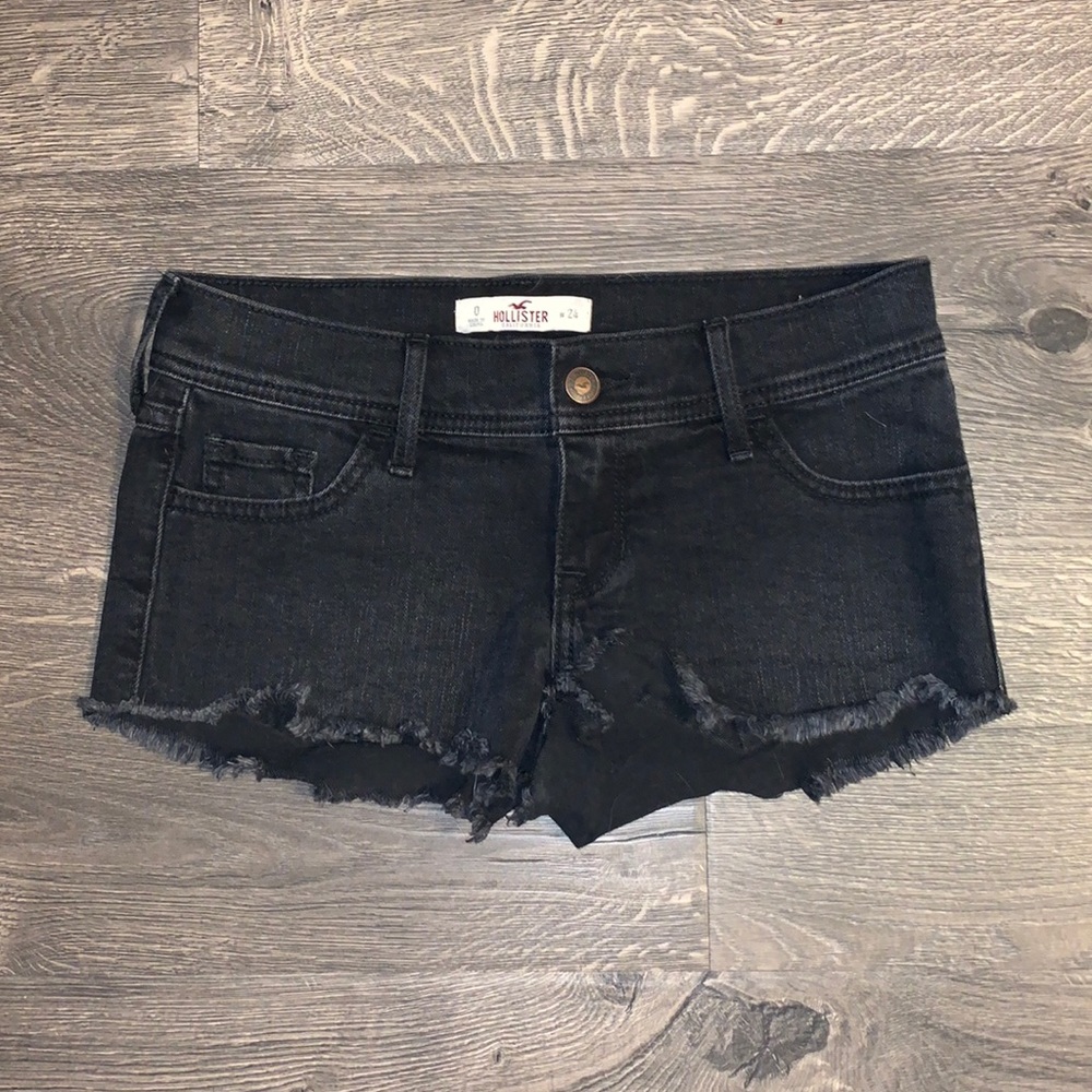 women’s low rise, size small, jean shorts